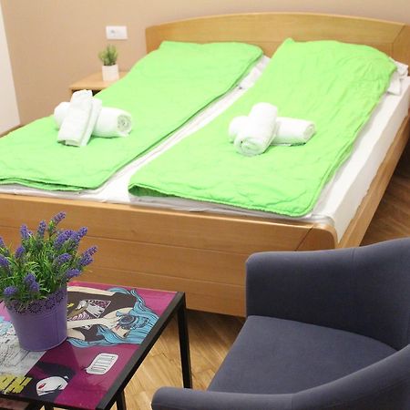 Wake Up Apartments And Rooms Beograd Bagian luar foto
