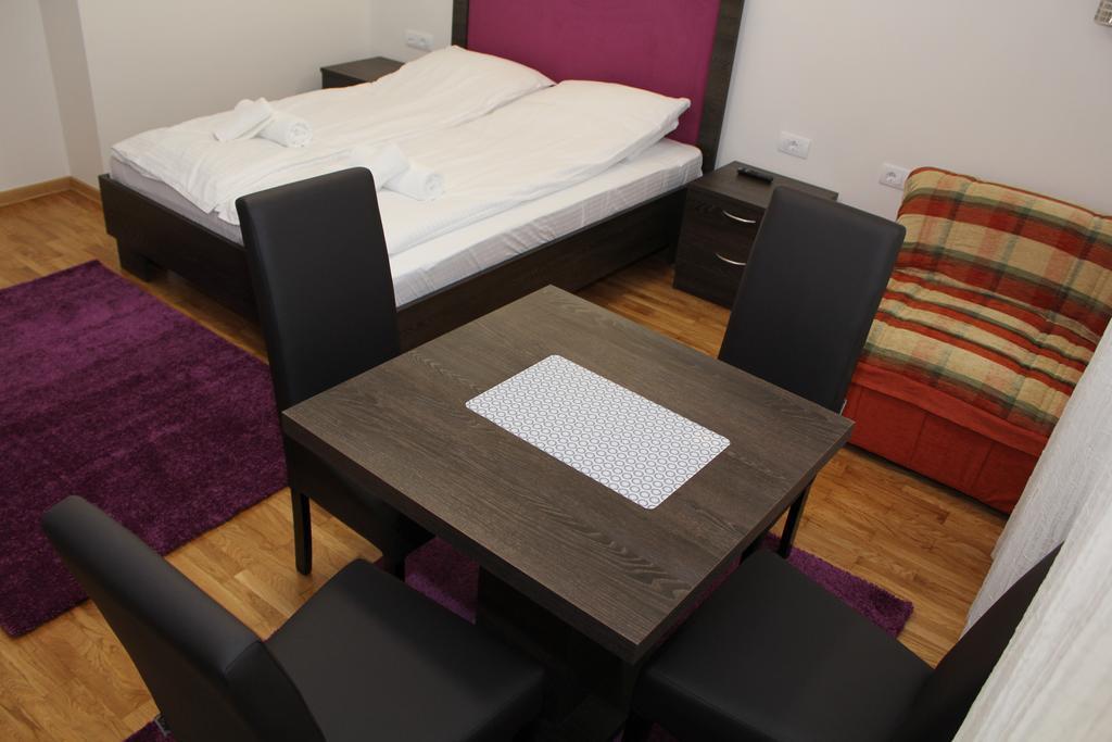 Wake Up Apartments And Rooms Beograd Bagian luar foto