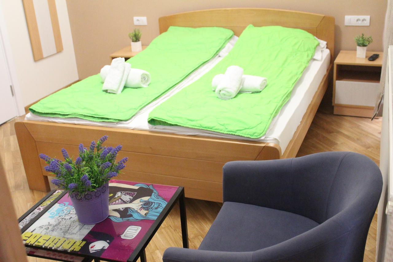 Wake Up Apartments And Rooms Beograd Bagian luar foto