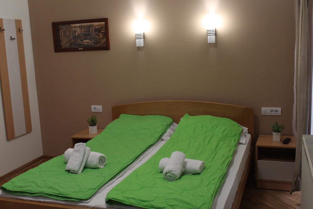 Wake Up Apartments And Rooms Beograd Bagian luar foto